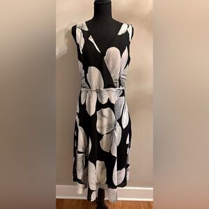 Chic Black and White Floral Midi Dress